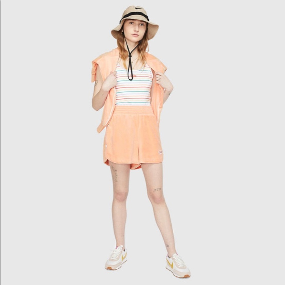 LMT: Nike Retro Femme All-Over Thin Stripe Bodysuit - Picture 9 of 14